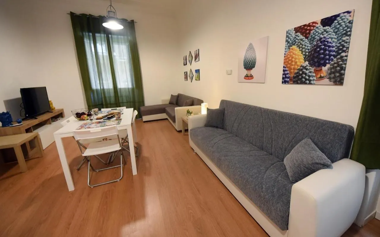 Nigra Apartments Палермо 0*,  Италия